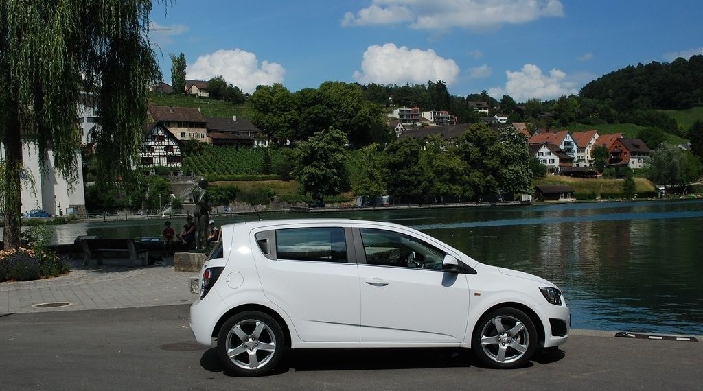 Chevrolet Aveo T300 - galeria redakcyjna - Galerie redakcyjne - Galeria ...