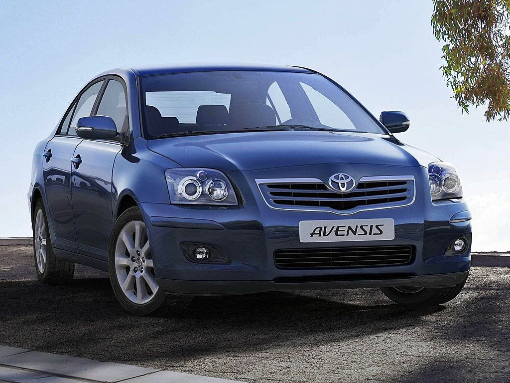 Toyota avensis 2006 год