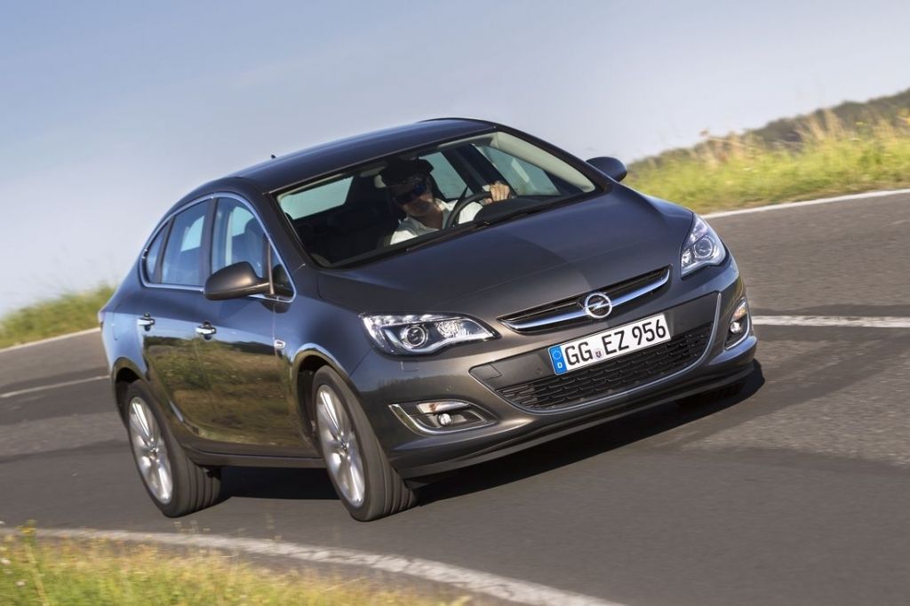 Opel Astra Sedan