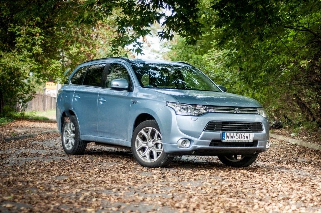 OMAC Vassoio Portabagagli In TPE Per Mitsubishi Outlander III PHEV (2014-2023) - Protezione Baule In Gomma Nera, Specifico Per Modello