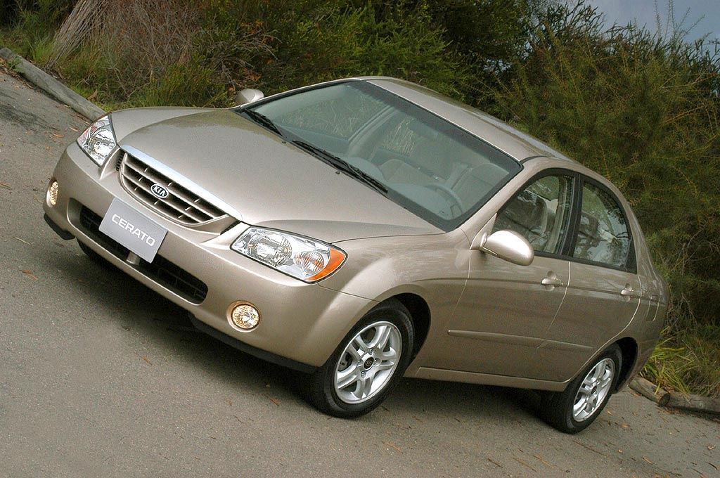 Kia cerato 2004
