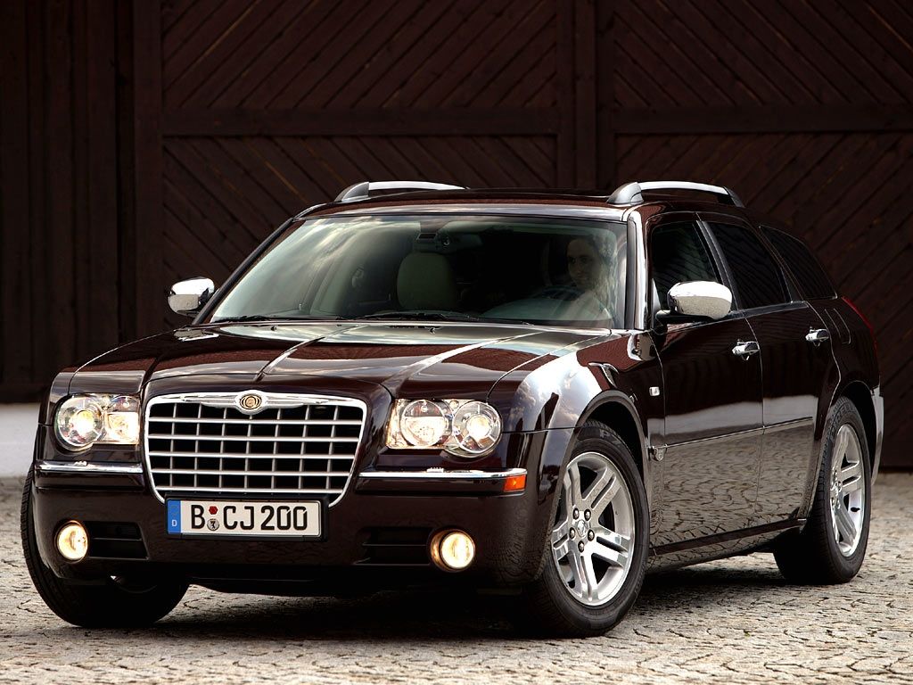 Chrysler 300C Touring - Galerie prasowe - Galeria • AutoCentrum.pl