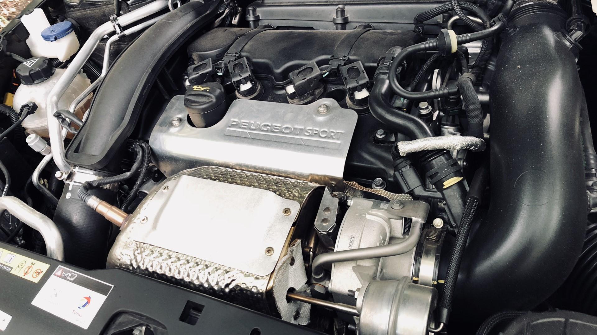 Peugeot 308 GTi 1.6 eTHP 272 KM galeria redakcyjna