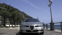 Alfa Romeo 156 - przód - reflektory wyłączone