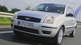 Ford Fusion 2002 - widok z przodu