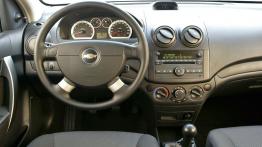 Chevrolet Aveo 2006 - kokpit