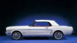 Ford Mustang I Cabrio 3.3 R6 120KM 88kW 1965-1966