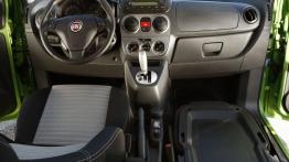 Fiat Fiorino Qubo - pełny panel przedni