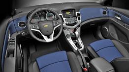 Chevrolet Cruze - pełny panel przedni