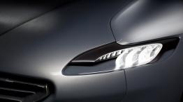 Peugeot SR1 Concept - lewy przedni reflektor - włączony