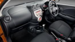 Nissan Micra 2010 - pełny panel przedni