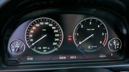 BMW Seria 5 F11 - prędkościomierz