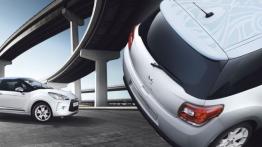 Citroen DS3 Hatchback 3D - góra - inne ujęcie