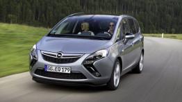 Opel Zafira III - widok z przodu