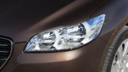 Peugeot 301 - lewy przedni reflektor - wyłączony