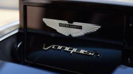 Aston Martin AM 310 Vanquish - radio/cd/panel lcd