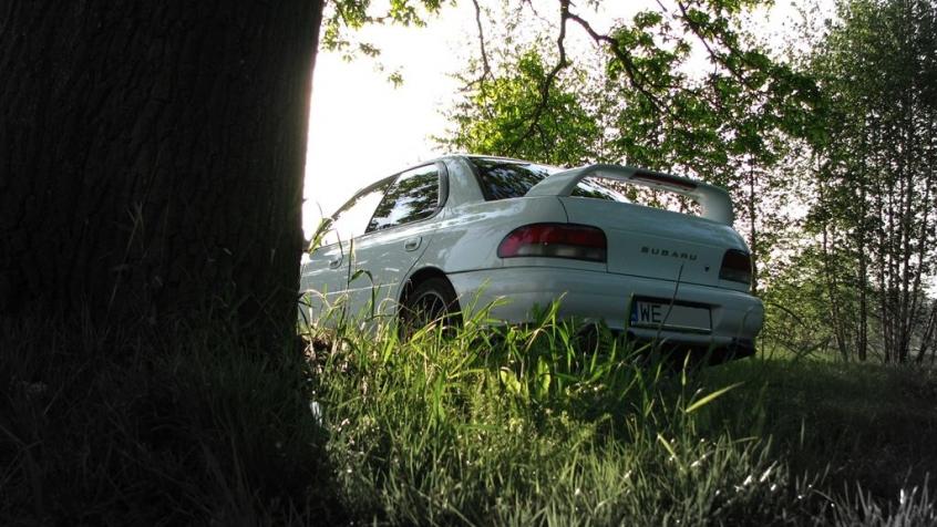 Subaru Impreza I Sedan silniki, dane, testy • AutoCentrum.pl