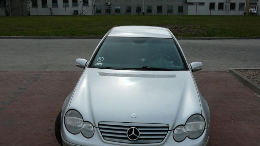 Mercedes Klasa C W203 Coupe W203 2.1 (C 220 CDI) 150KM