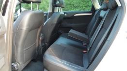 Citroen C4 II Hatchback 5d 2.0 HDi 150KM - galeria redakcyjna - tylna kanapa