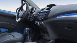 Chevrolet Spark II Facelifting - widok ogólny wnętrza z przodu