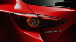 Mazda 3 III hatchback (2014) - lewy tylny reflektor - włączony
