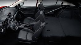 Mazda 3 III hatchback (2014) - tylna kanapa złożona, widok z boku