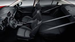 Mazda 3 III sedan (2014) - tylna kanapa złożona, widok z boku