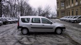 Dacia Logan MCV - galeria redakcyjna - prawy bok