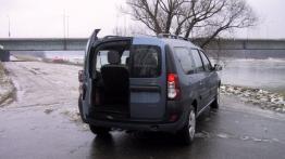 Dacia Logan MCV - galeria redakcyjna - tył - bagażnik otwarty