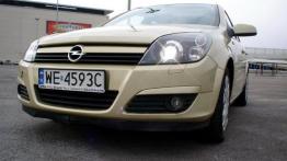 Opel Astra H Kombi 1.9 CDTI ECOTEC 120KM - galeria redakcyjna - widok z przodu