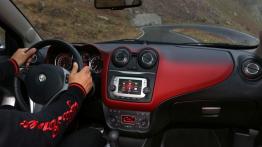 Alfa Romeo MiTo Facelifting (2014) - pełny panel przedni
