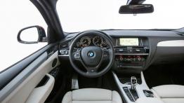 BMW X4 (2015) - kokpit