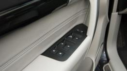 Chevrolet Captiva Facelifting - galeria redakcyjna (2) - drzwi kierowcy od wewnątrz