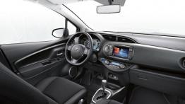 Toyota Yaris III Hybrid Facelifting (2014) - pełny panel przedni