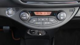 Toyota Yaris III Facelifting 1.33 - galeria redakcyjna - panel sterowania wentylacją i nawiewem