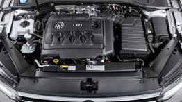 Volkswagen Passat B8 sedan 2.0 TDI 240KM 4MOTION (2015) - silnik