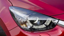 Mazda 2 III SKYACTIV-G 1.5 (2015) - prawy przedni reflektor - wyłączony
