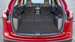 Mazda CX-5 Facelifting SKYACTIV-G AWD (2015) - tylna kanapa złożona, widok z bagażnika