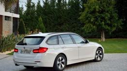 BMW 320d EfficientDynamics Touring Facelifting (2015) - widok z tyłu