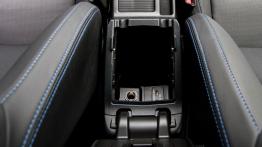 Subaru Levorg 1.6 GT 170 KM (2016) - galeria redakcyjna - podłokietnik przedni