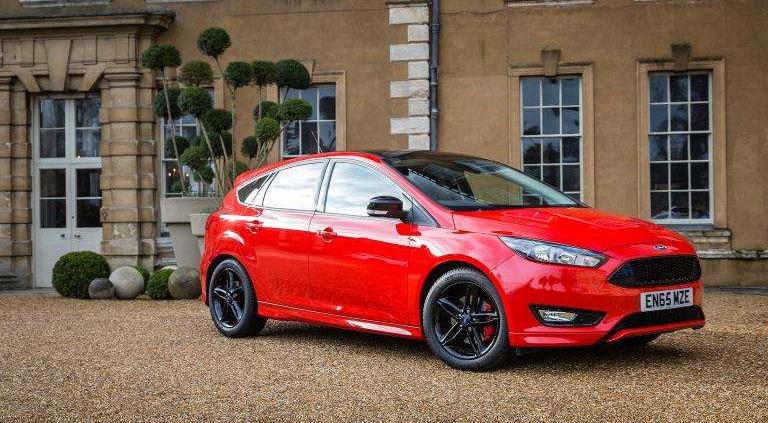Ford Focus Zetec S Red Edition (2016)