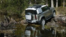 Land Rover Defender (2020) - widok z ty³u