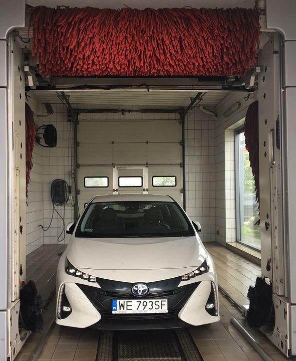 Myjnia #Carwash #Fail #Toyota #Prius #Pluginhybrid - Newsy Live • Autocentrum.pl