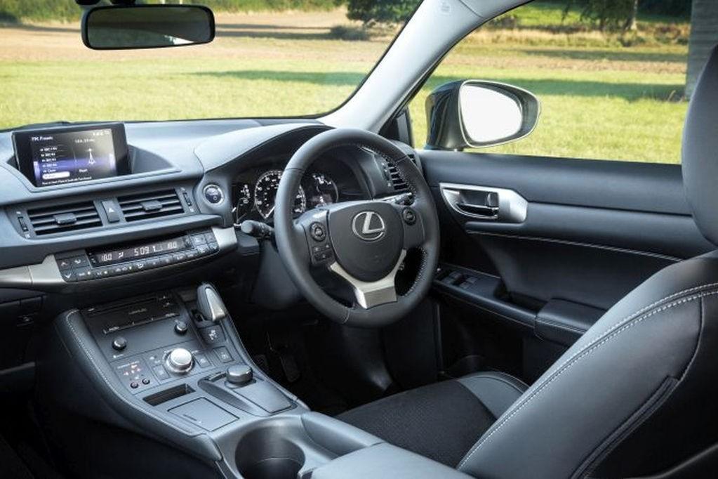 Dwie nowe wersje Lexusa CT 200h • AutoCentrum.pl