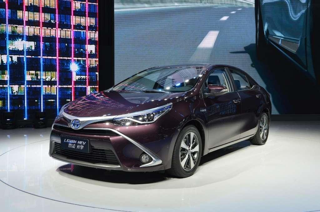 Nowe hybrydy Toyoty prosto z salonu w Szanghaju Toyota