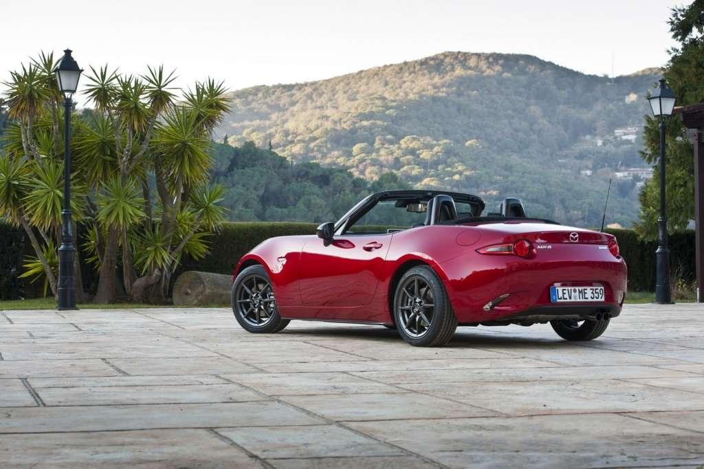 Mazda MX5 ujawniono oficjalną specyfikację • AutoCentrum.pl