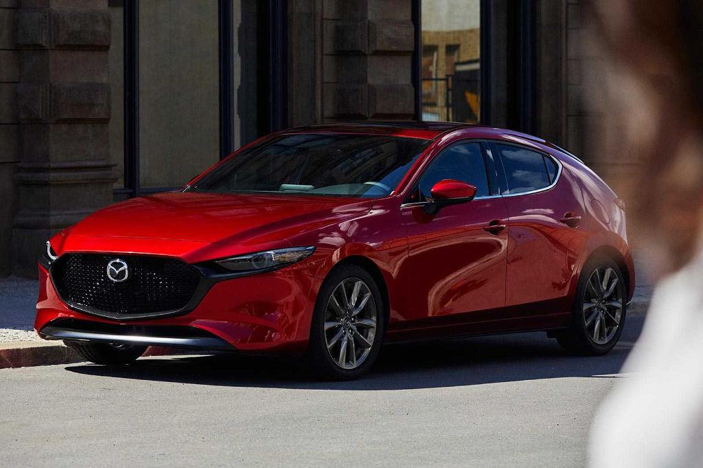 Nowa Mazda 3 w dwóch odmianach debiutuje w LA • AutoCentrum.pl