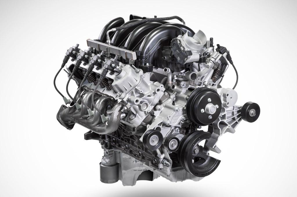 Ford wprowadza silnik o pojemności 7,3 litra. Downsizing to jednak mit?