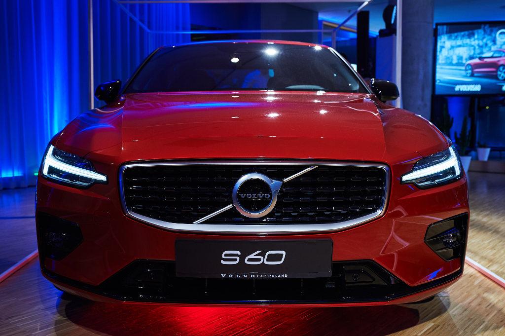Nowe Volvo S60 debiutuje na polskim rynku • AutoCentrum.pl