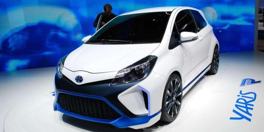 Toyota Yaris HybridR dla ekologawariata • AutoCentrum.pl